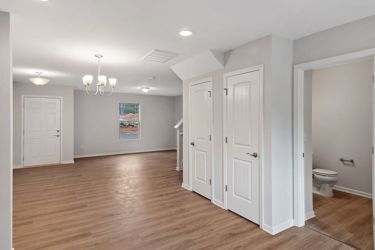 309 Switch St - Photo 3 of 18