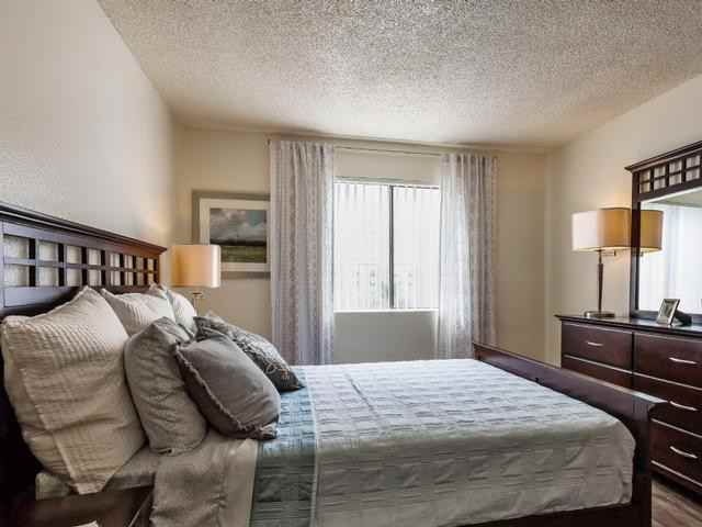 2020 E Broadway Rd - Photo 4 of 14