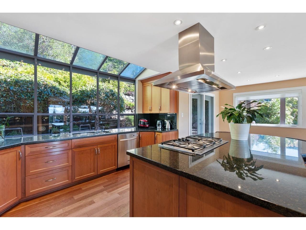 4827 Northwood Place - Photo 4 of 31