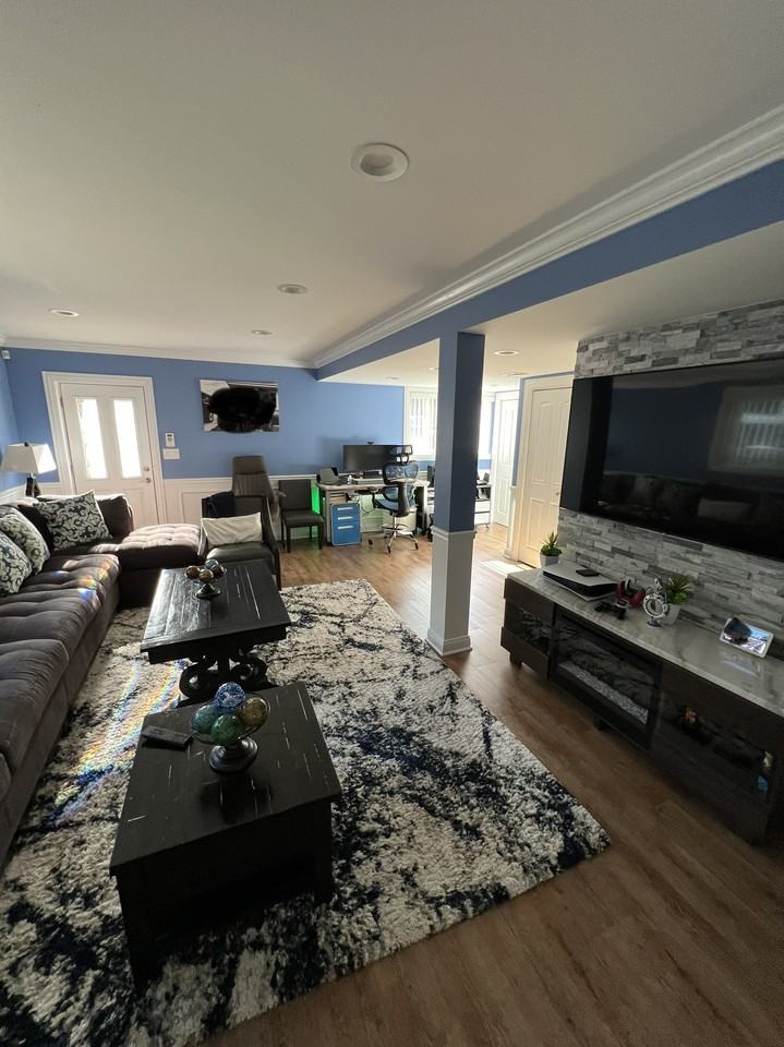 10521 S 83rd Ave - Photo 3 of 4