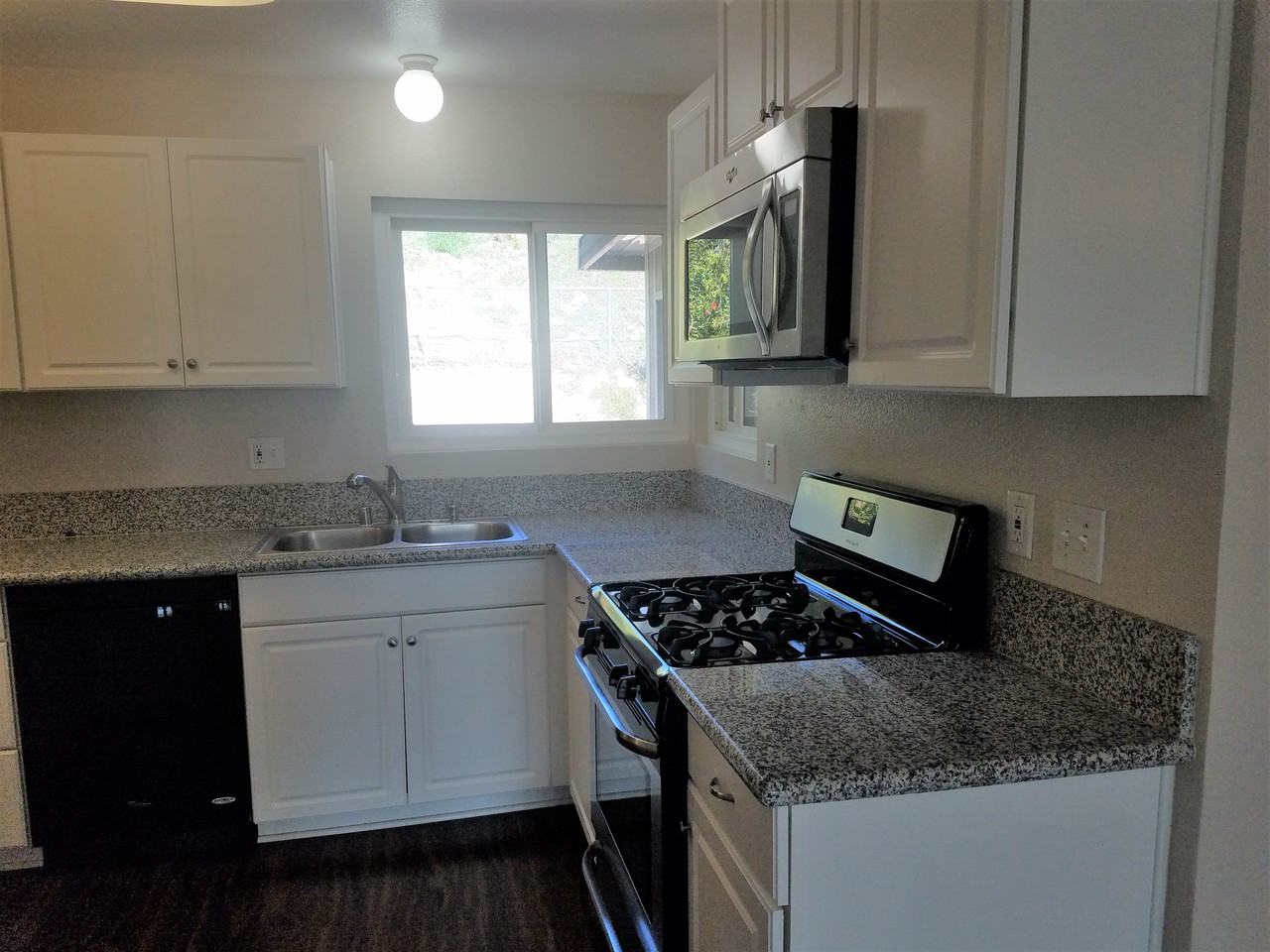 4536 Beverly Glen Dr - Photo 2 of 10