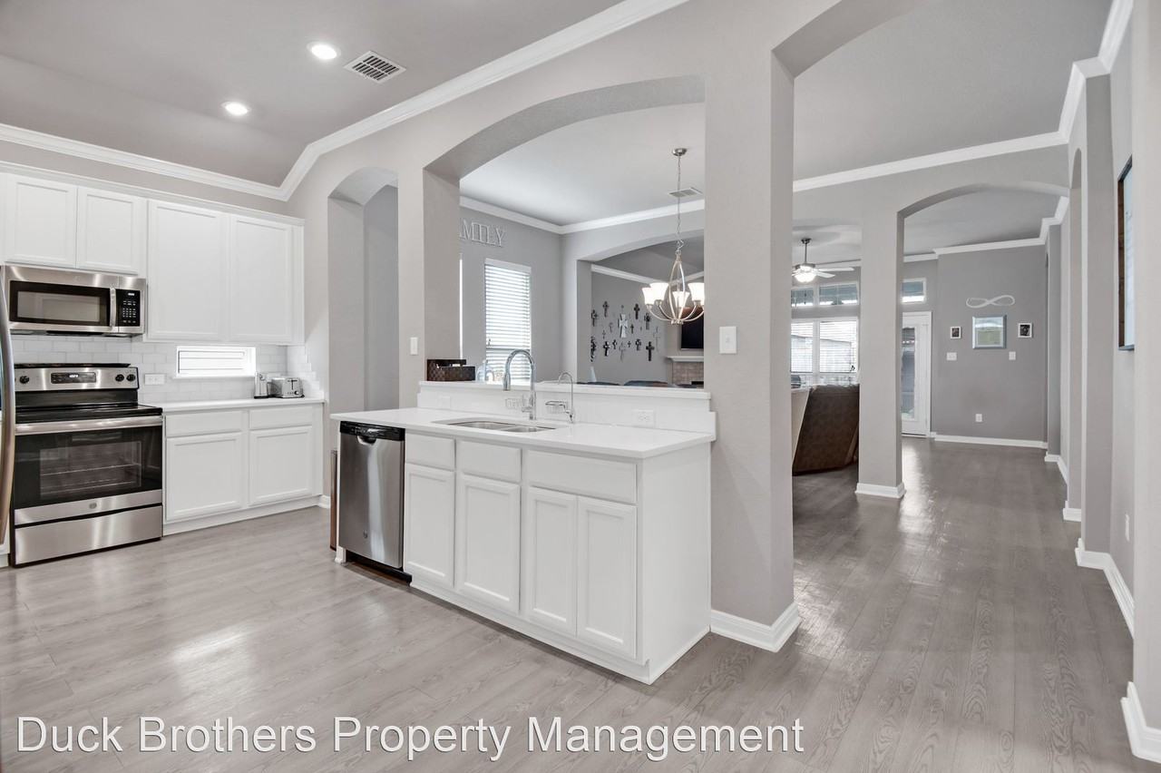 3129 Gilchrist Dr - Photo 3 of 27