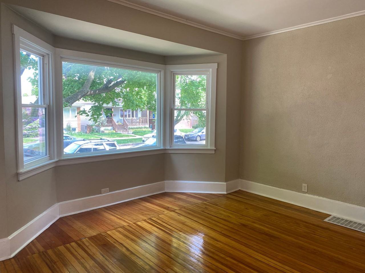3632 N Nordica Ave - Photo 2 of 7