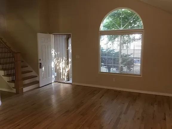 15808 Ne 76th St - Photo 2 of 11