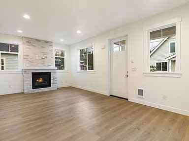 1519 Cowgill Ave - Photo 3 of 13