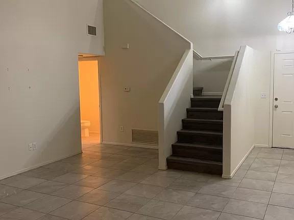 2443 W Waterway Pl - Photo 2 of 8