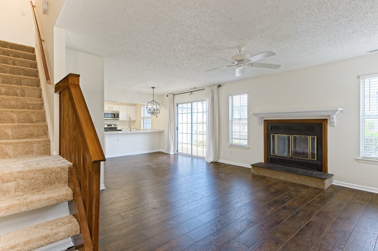 111 Castilian Dr - Photo 3 of 9