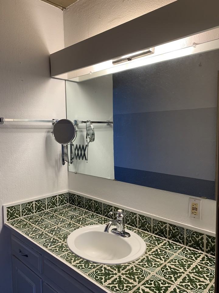 3726 11Th St Nw - Photo 3 of 8