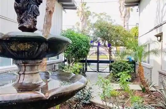 112 - 11730-11846 Culver 3 of 4