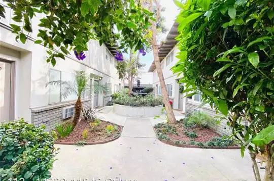 112 - 11730-11846 Culver 4 of 4