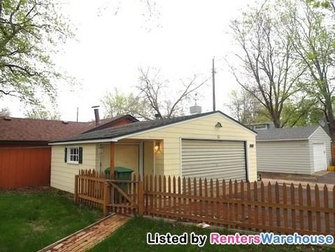 3229 Idaho Ave S - Photo 2 of 9