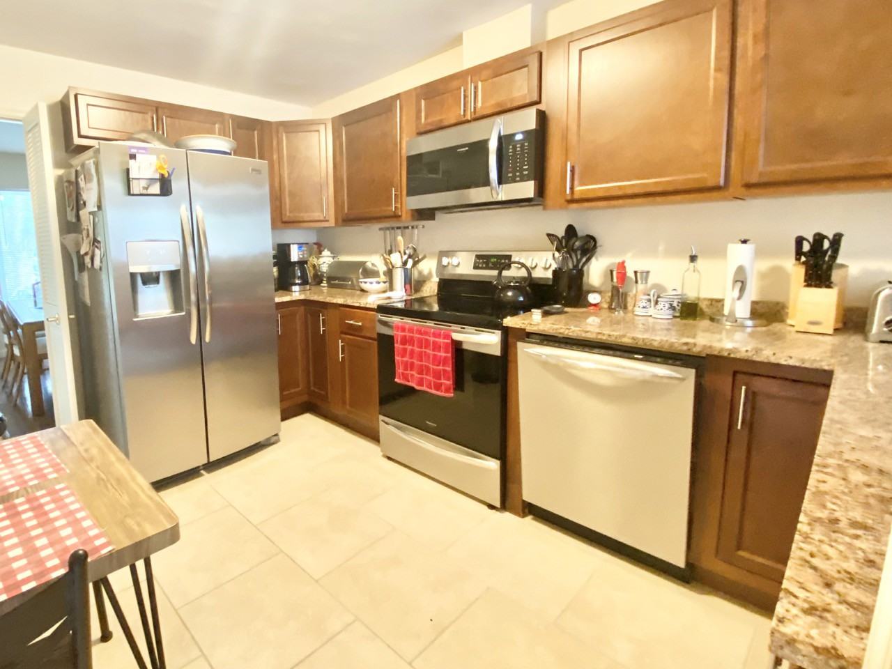 2316 Bancroft Court - Photo 3 of 24