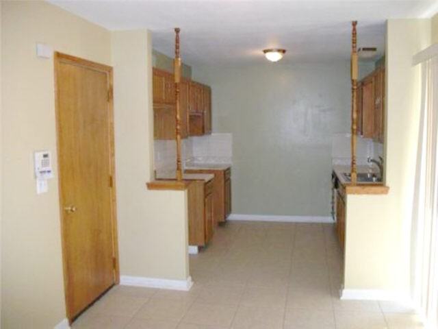 11828 Crystal Dr - Photo 3 of 8