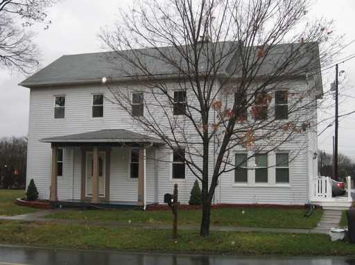 217 N Church St - Photo 2 of 19