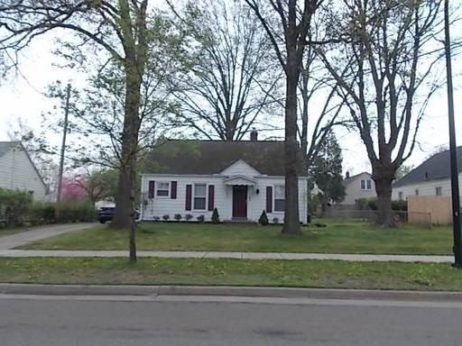 183 S Hawkins Ave - Photo 2 of 12