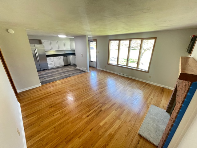 225 Sunflower Dr - Photo 2 of 34