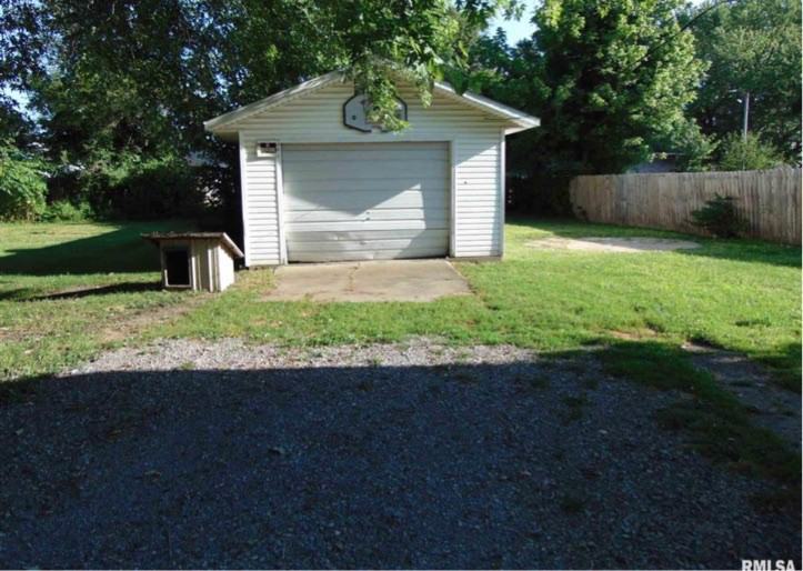 504 E Hill St #1 - Photo 3 of 10