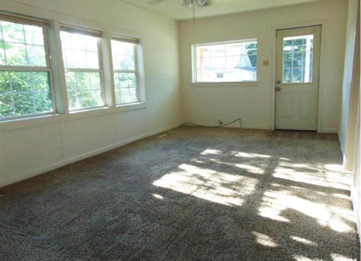 504 E Hill St #1 - Photo 4 of 10