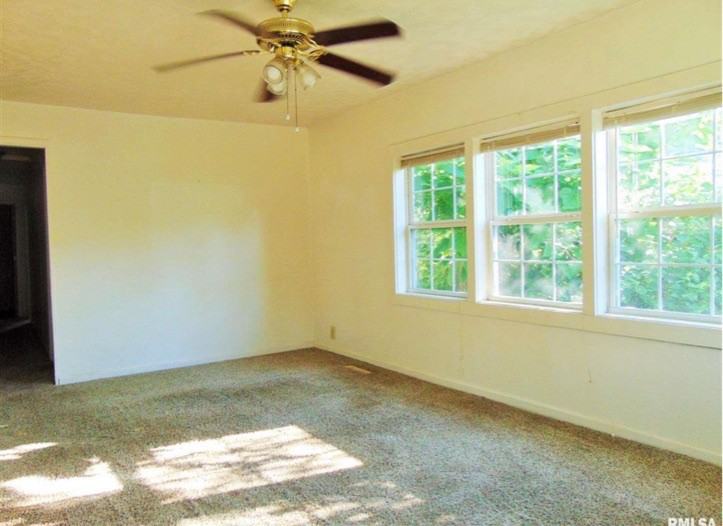 504 E Hill St #1 - Photo 5 of 10