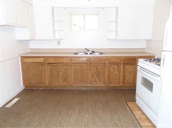 504 E Hill St #1 - Photo 7 of 10