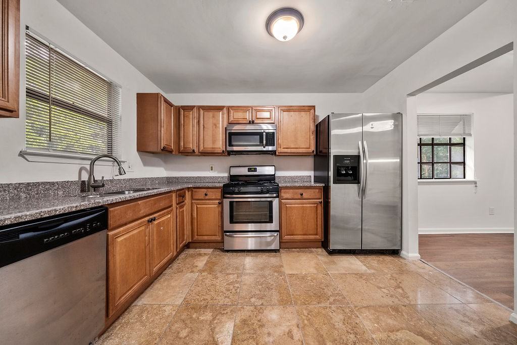 1353 Overlook Cv Se #1 - Photo 5 of 23