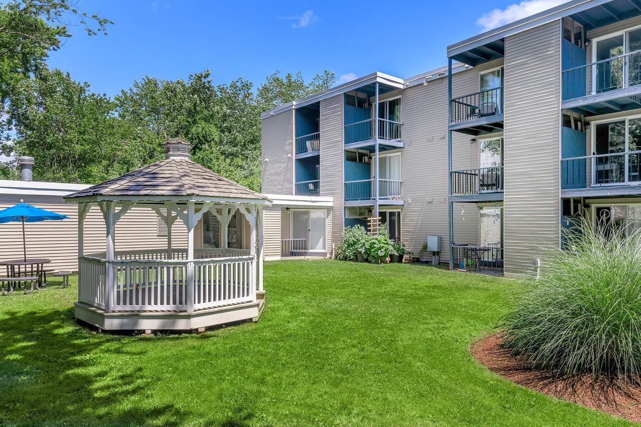 Autumn Ridge - Photo 3 of 18