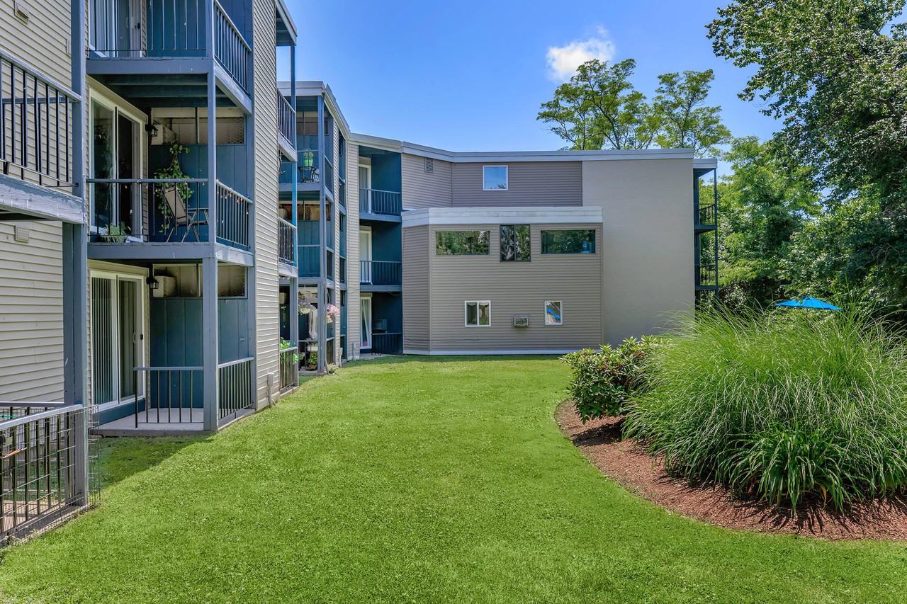 Autumn Ridge - Photo 5 of 18