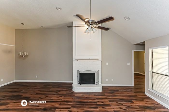 108 Norwood Ln - Photo 3 of 16