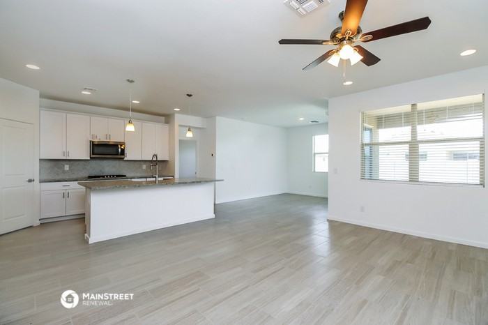 4426 E Hackney Rd - Photo 3 of 16