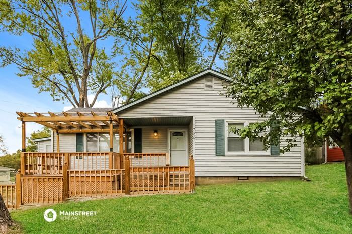 1726 E Morgan Rd - Photo 2 of 17