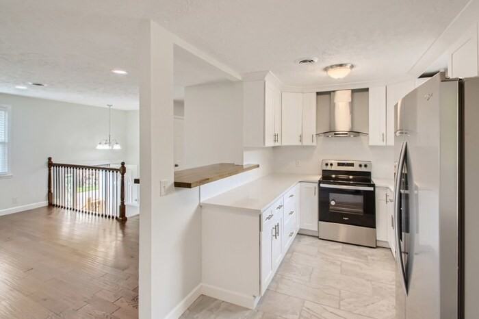 4004 Scotwood Dr - Photo 3 of 18