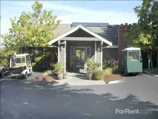 Olde Redmond Place - Photo 2 of 11