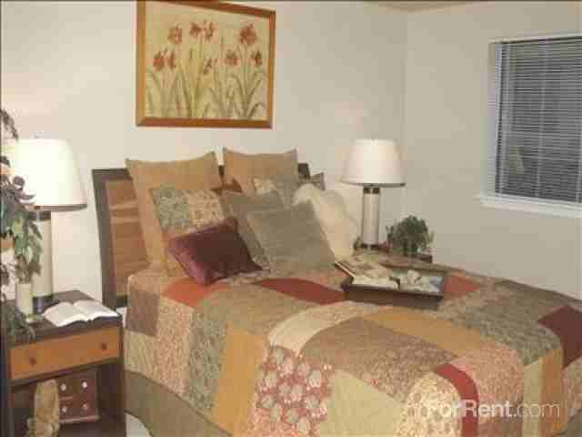 Olde Redmond Place - Photo 3 of 11