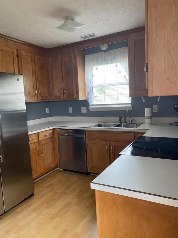 817 Deer Path Trl - Photo 2 of 9