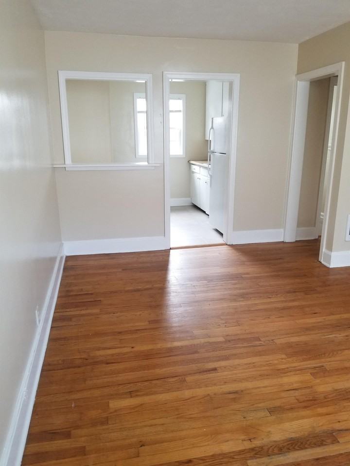 111 N Park St #1 - Photo 2 of 9