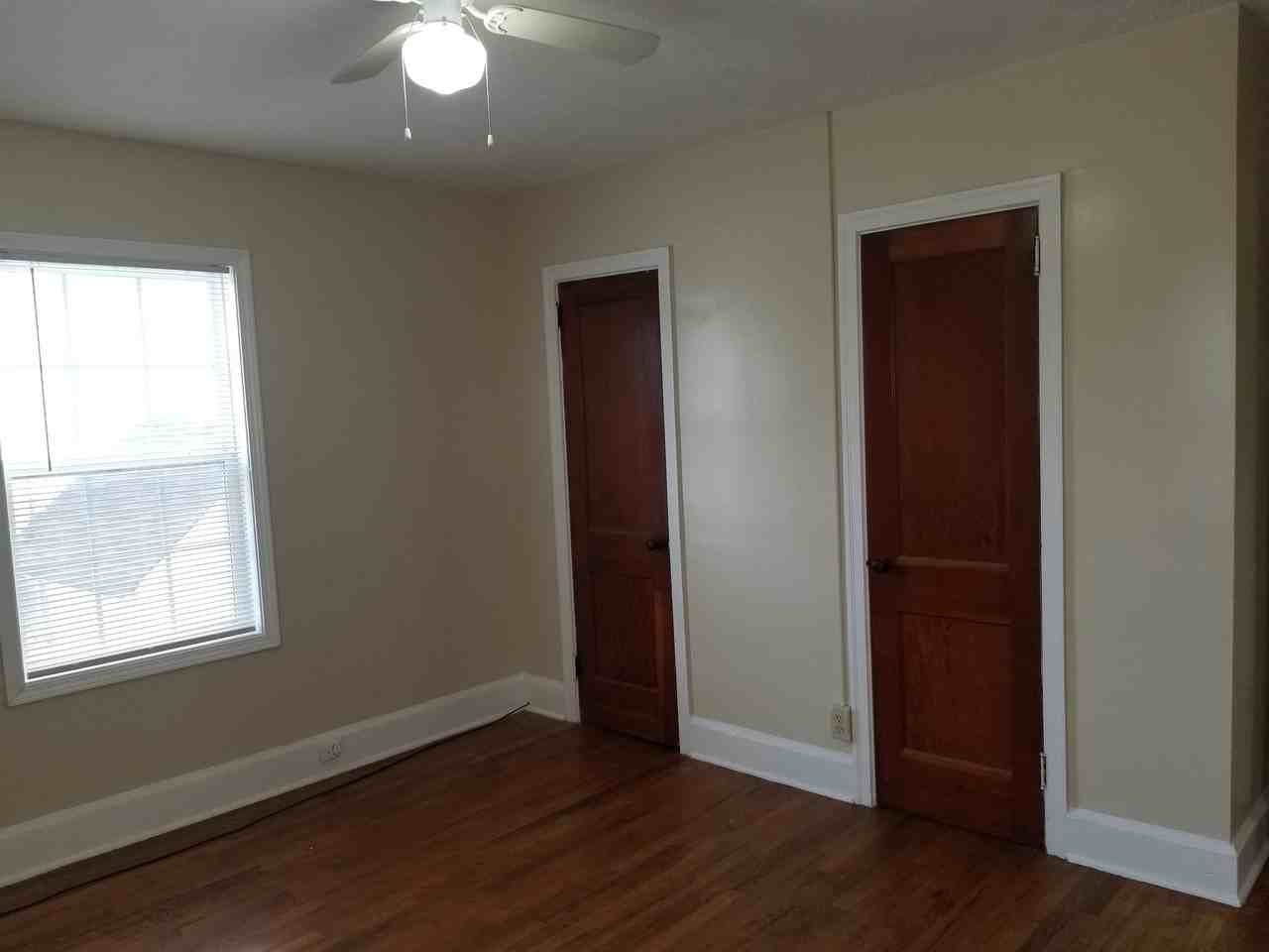 111 N Park St #1 - Photo 7 of 9