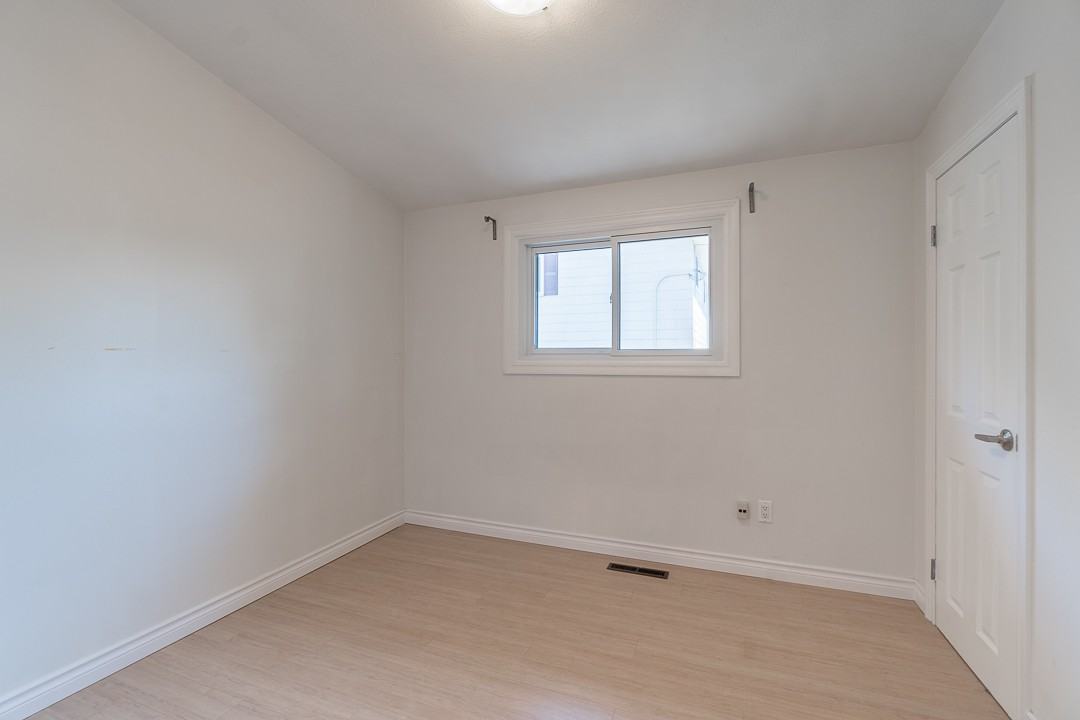 20 Blackthorne Ave #MAIN - Photo 6 of 12
