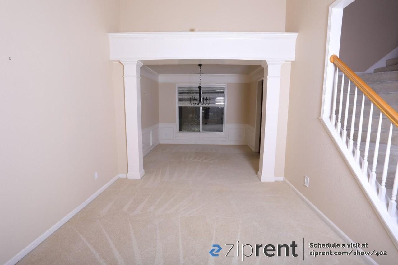 4823 Bentwood Way - Photo 3 of 18