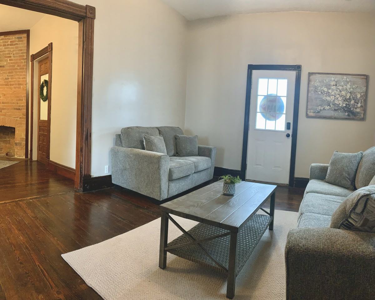 32 E Xenia Ave - Photo 2 of 15