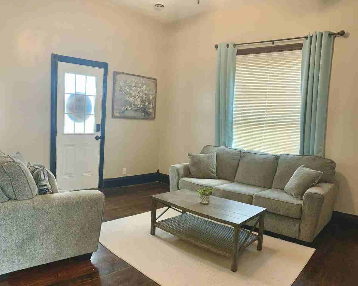 32 E Xenia Ave - Photo 3 of 15