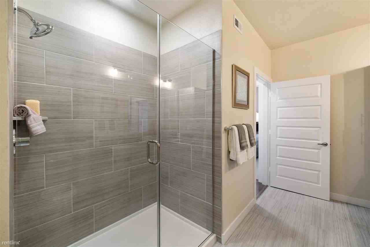 9467 - Photo 2 of 10