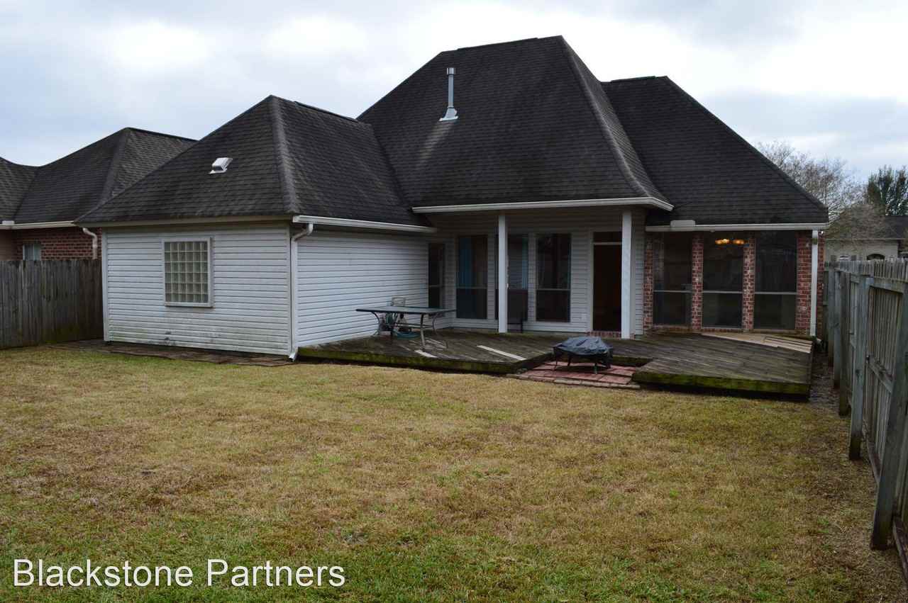 10151 Hillmont Ave - Photo 2 of 19