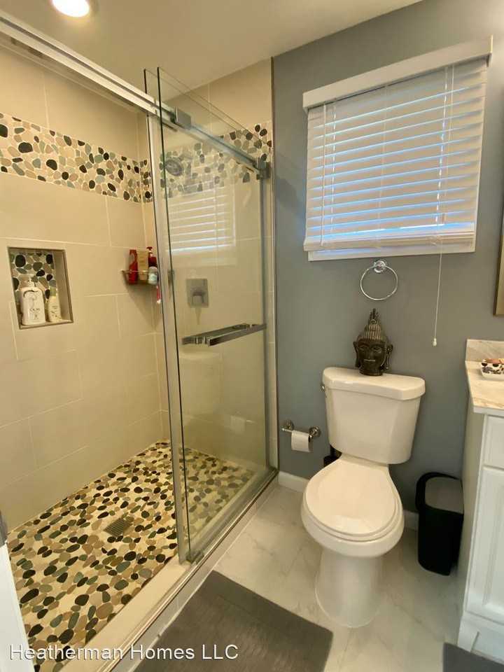 952 Brent Point Rd - Photo 3 of 14