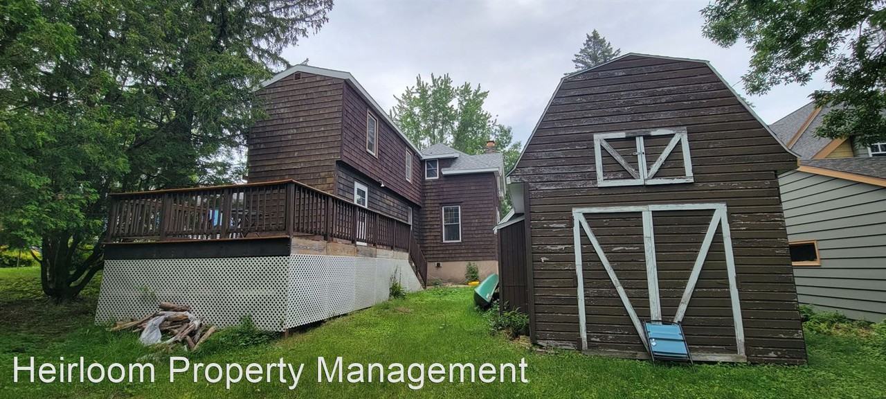 2219 Vermilion Rd - Photo 2 of 23