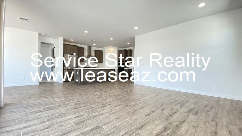 9824 E Satellite Dr - Photo 2 of 36