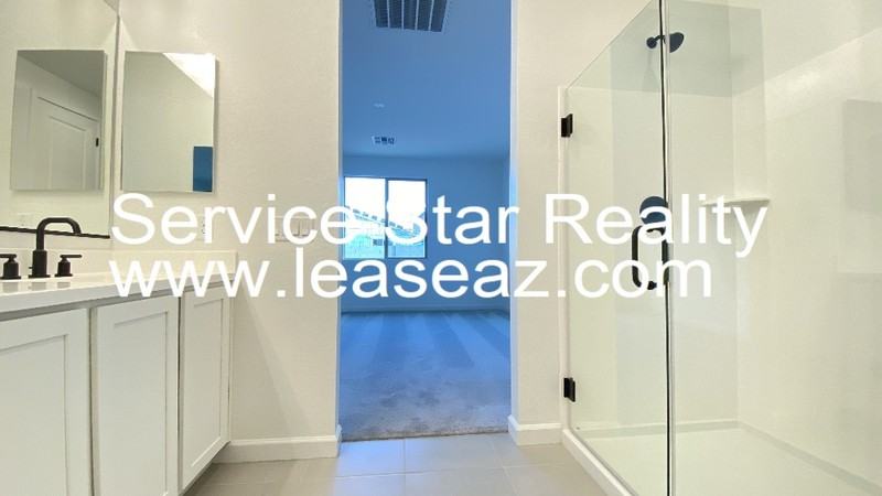 9824 E Satellite Dr - Photo 4 of 36