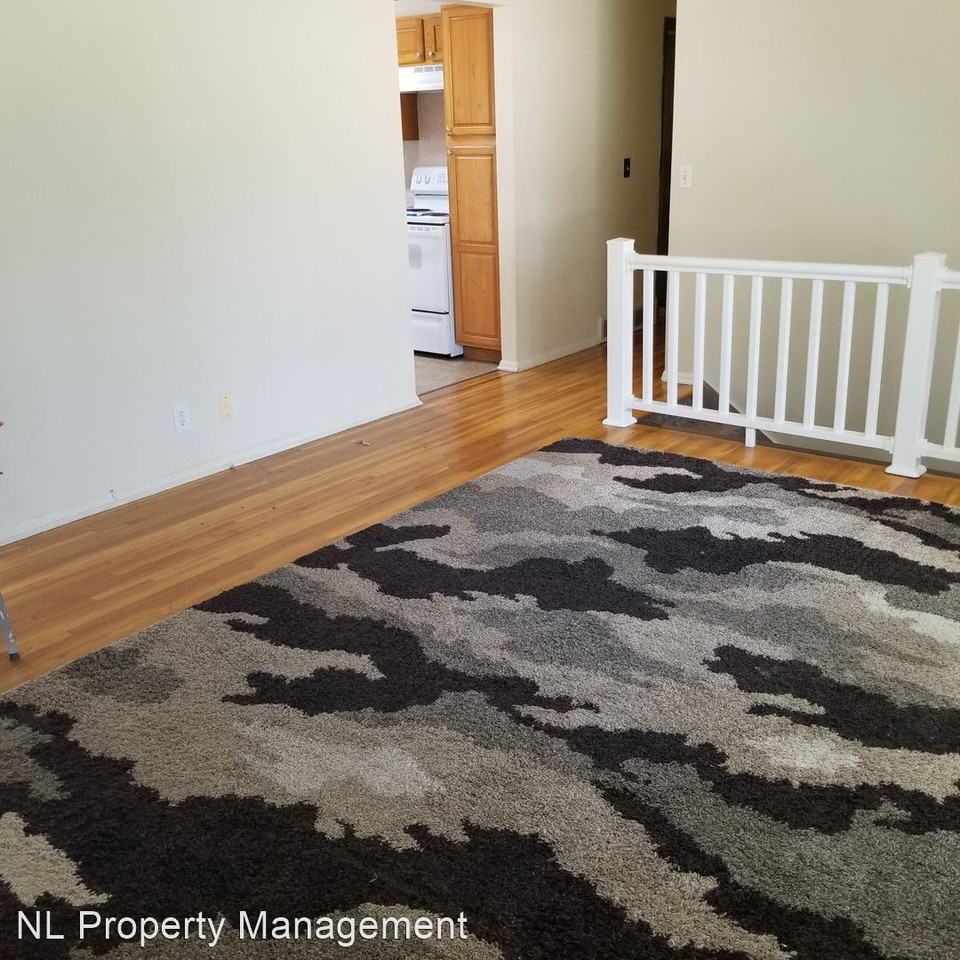 12429 Westwood Ln - Photo 2 of 9