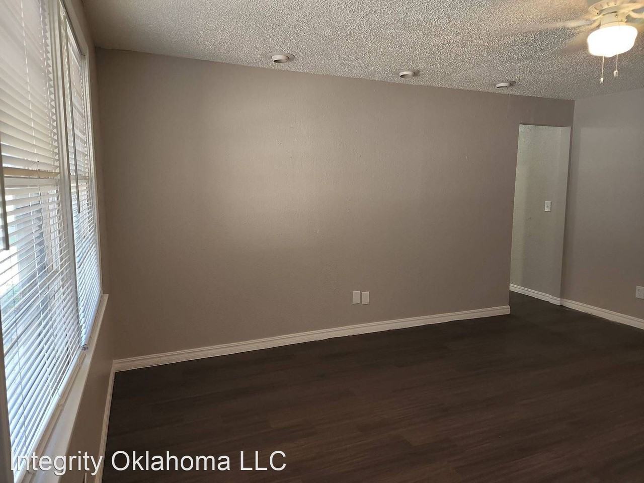 1112 S Locust Dr - Photo 2 of 31