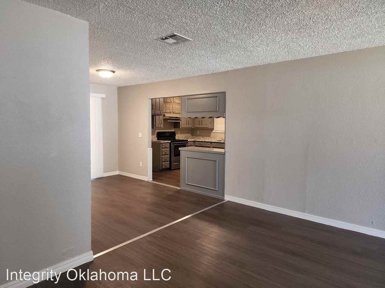 1112 S Locust Dr - Photo 3 of 31