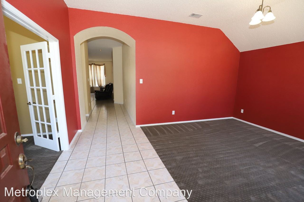 5713 Meadows Way - Photo 2 of 27